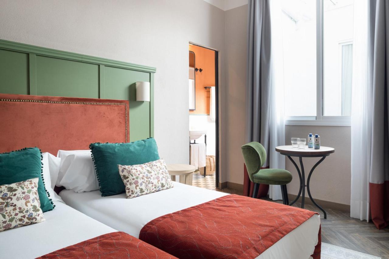 The Honest Hotel Seville Luaran gambar