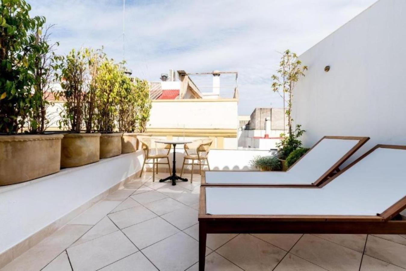 The Honest Hotel & Apartments Seville Luaran gambar